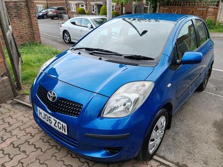 TOYOTA YARIS 1.3 VVT-i T3